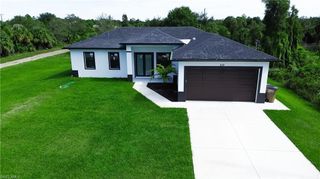 519 Lone Star LN, Lehigh Acres, FL 33974