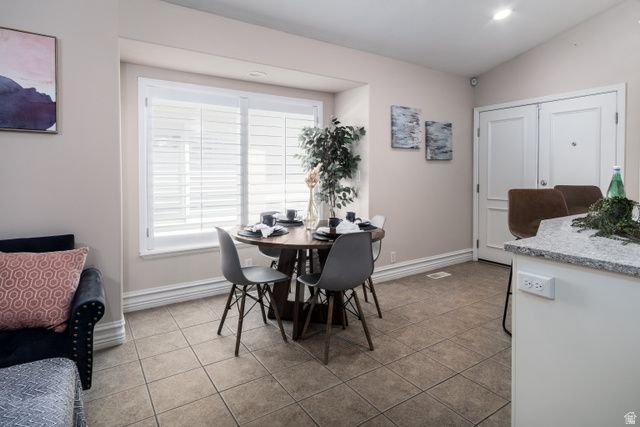 8699 S DIAMOND DOVE DR, West Jordan, UT 84088