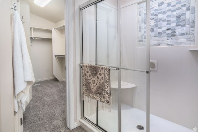 8699 S DIAMOND DOVE DR, West Jordan, UT 84088