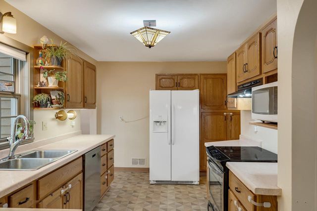 127 E Broadway STREET, Blair, WI 54616