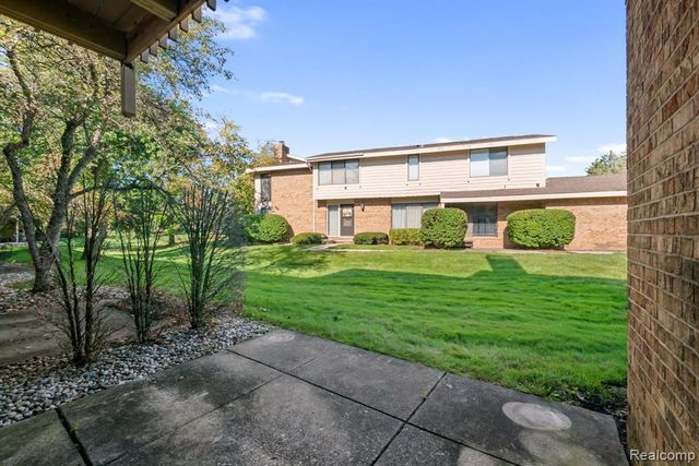 7137 Pebble Park Drive, West Bloomfield, MI 48322