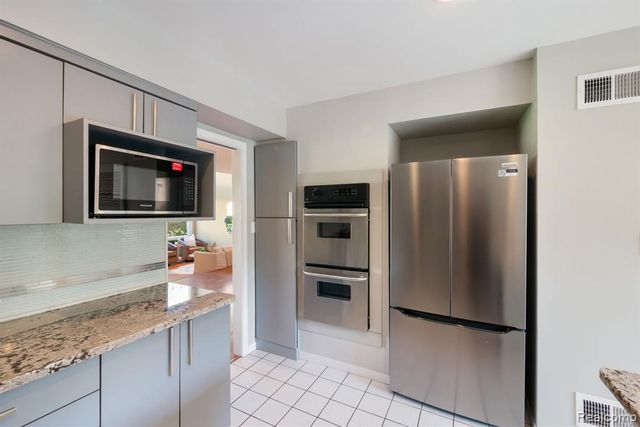 7137 Pebble Park Drive, West Bloomfield, MI 48322