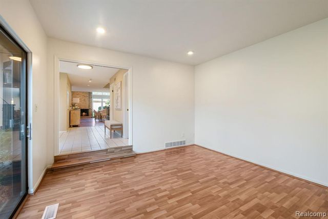 7137 Pebble Park Drive, West Bloomfield, MI 48322