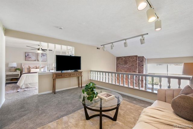 7137 Pebble Park Drive, West Bloomfield, MI 48322