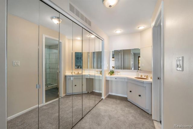 7137 Pebble Park Drive, West Bloomfield, MI 48322