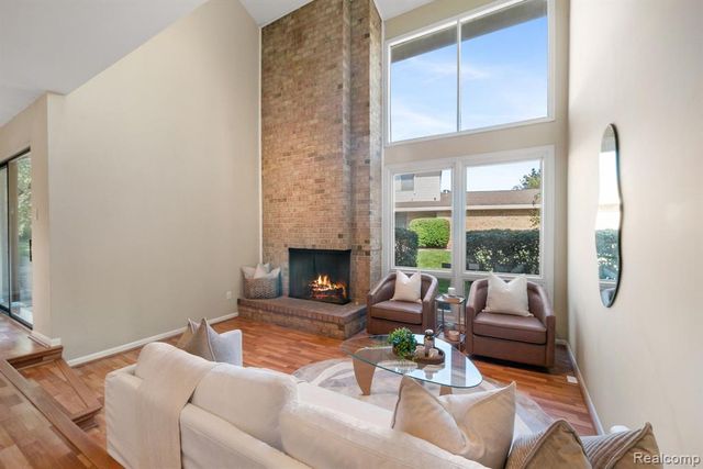 7137 Pebble Park Drive, West Bloomfield, MI 48322