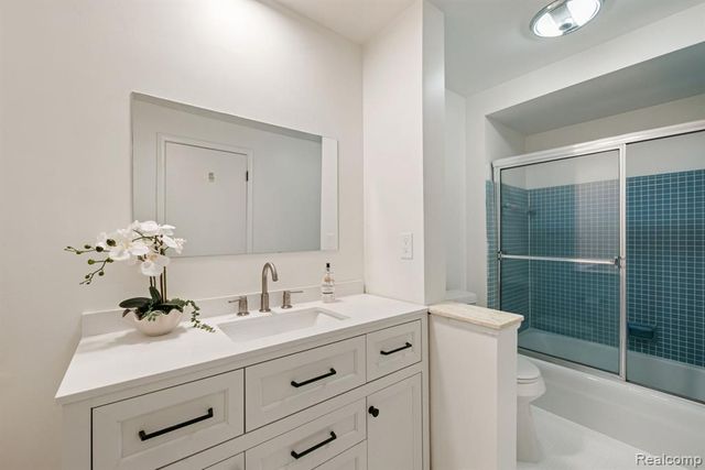 7137 Pebble Park Drive, West Bloomfield, MI 48322
