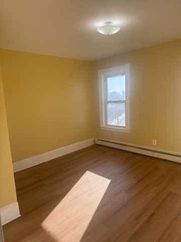 52 - 54 Margin St 4, Lawrence, MA 01841