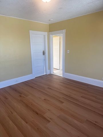 52 - 54 Margin St 4, Lawrence, MA 01841