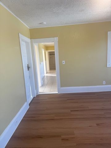 52 - 54 Margin St 4, Lawrence, MA 01841