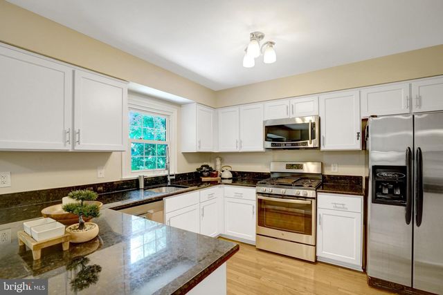 7838 ASHLEY GLEN RD, Annandale, VA 22003