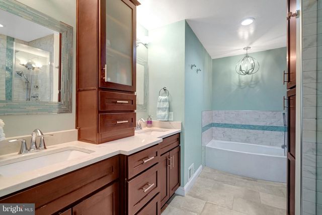 7838 ASHLEY GLEN RD, Annandale, VA 22003