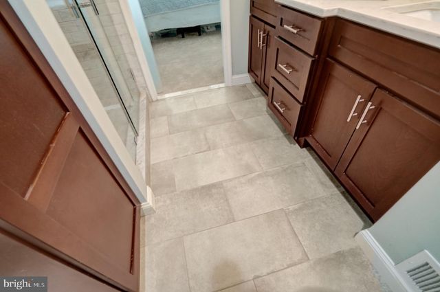 7838 ASHLEY GLEN RD, Annandale, VA 22003
