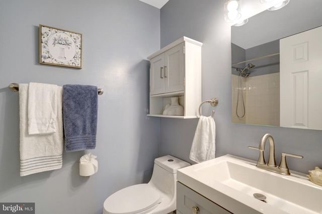 7838 ASHLEY GLEN RD, Annandale, VA 22003