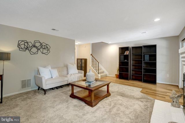 7838 ASHLEY GLEN RD, Annandale, VA 22003