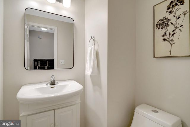 7838 ASHLEY GLEN RD, Annandale, VA 22003