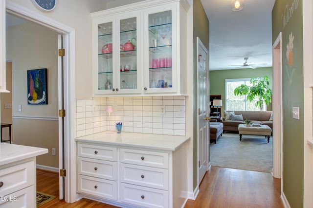 100 Glenview Place, Chapel Hill, NC 27514