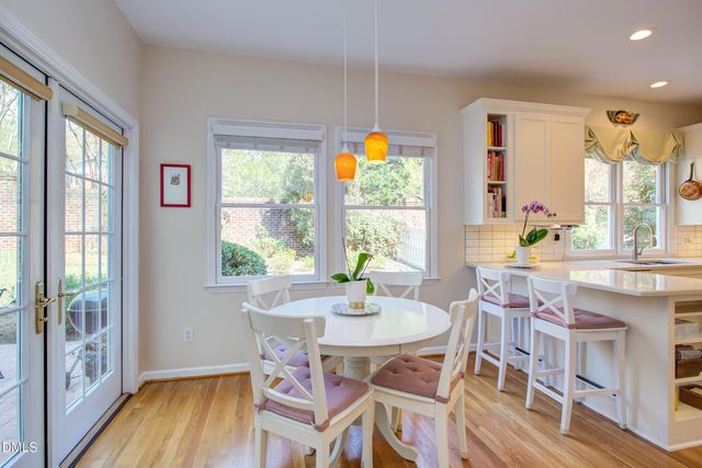 100 Glenview Place, Chapel Hill, NC 27514