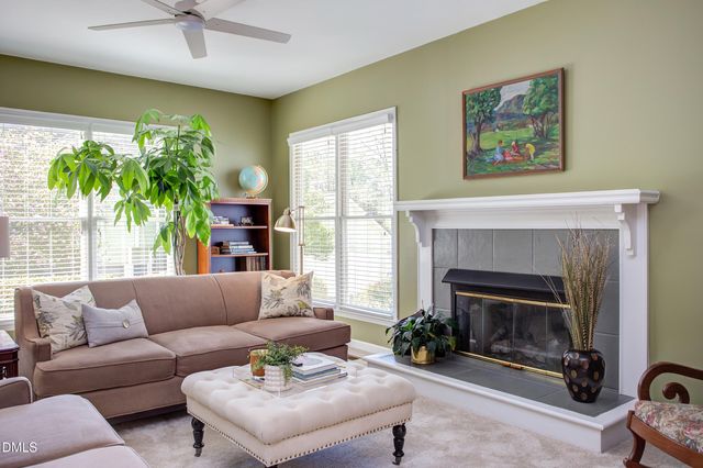 100 Glenview Place, Chapel Hill, NC 27514