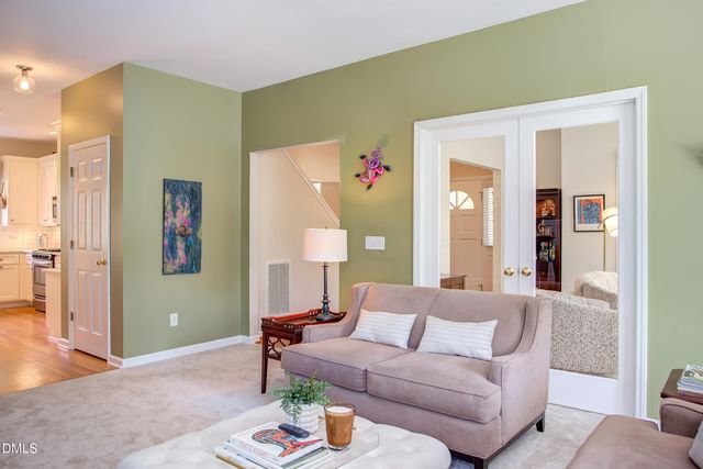 100 Glenview Place, Chapel Hill, NC 27514