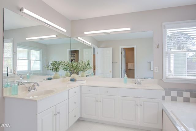 100 Glenview Place, Chapel Hill, NC 27514