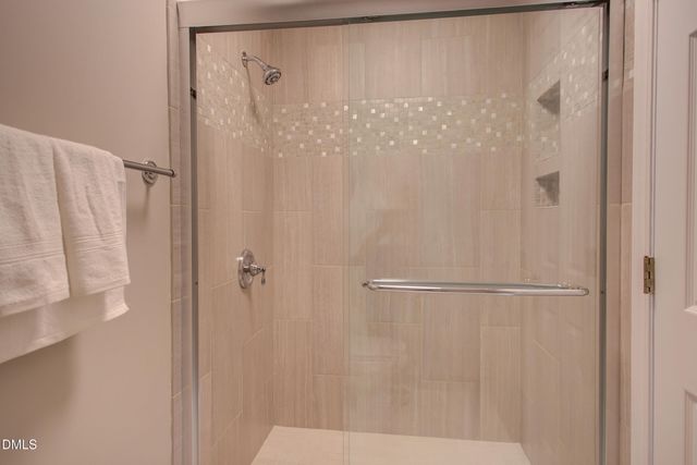 100 Glenview Place, Chapel Hill, NC 27514