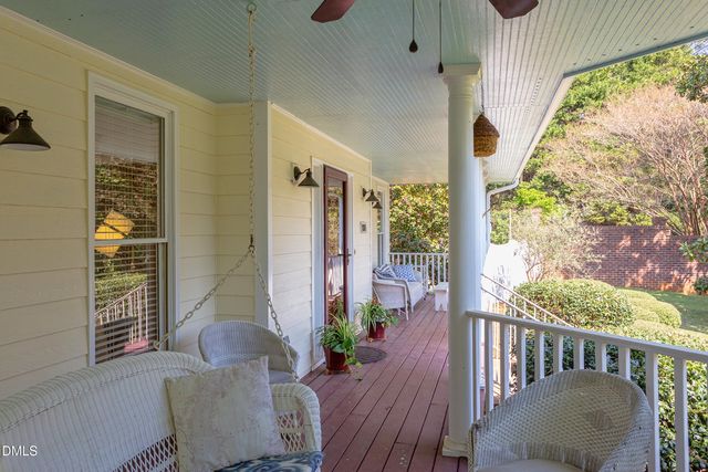 100 Glenview Place, Chapel Hill, NC 27514