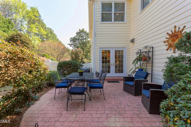 100 Glenview Place, Chapel Hill, NC 27514