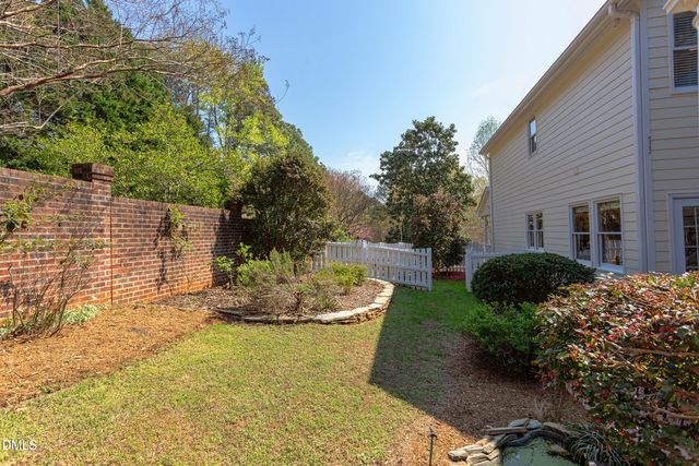100 Glenview Place, Chapel Hill, NC 27514