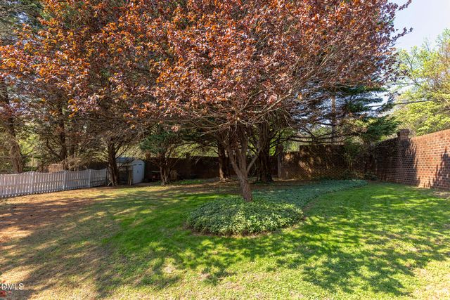 100 Glenview Place, Chapel Hill, NC 27514