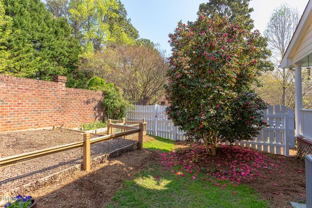 100 Glenview Place, Chapel Hill, NC 27514