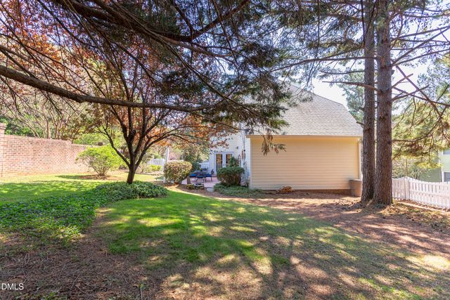 100 Glenview Place, Chapel Hill, NC 27514