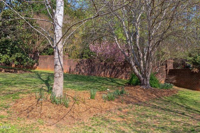 100 Glenview Place, Chapel Hill, NC 27514