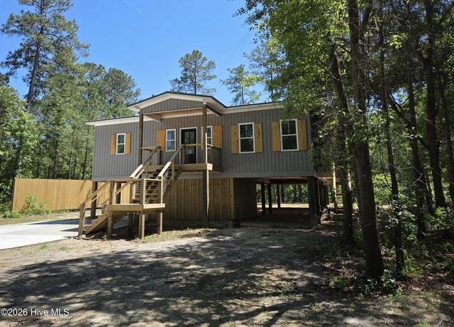 12374 Shaw Highway, Burgaw, NC 28425