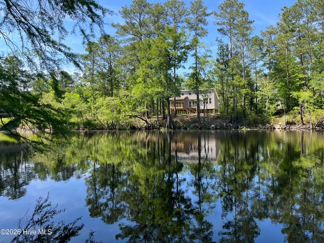 12374 Shaw Highway, Burgaw, NC 28425