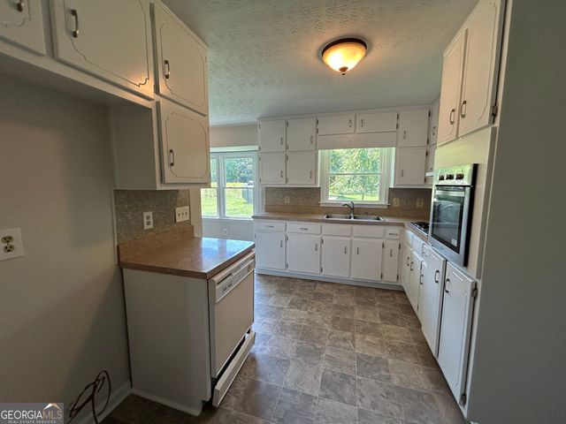 488 Dogwood Trail, Tyrone, GA 30290