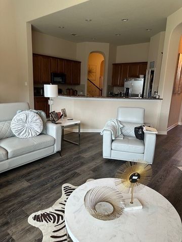 1005 Trailwood Drive, Desoto, TX 75115
