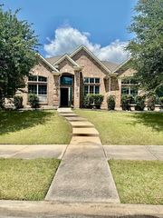 1005 Trailwood Drive, Desoto, TX 75115