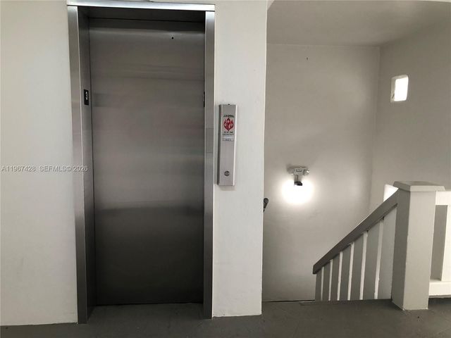 4806 NW 36th St 607, Lauderdale Lakes, FL 33319