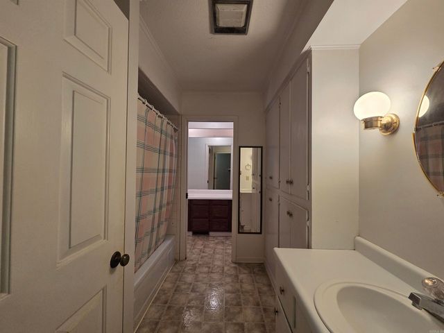 104 CR 7010, Wynne, AR 72396