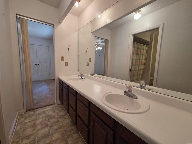 104 CR 7010, Wynne, AR 72396