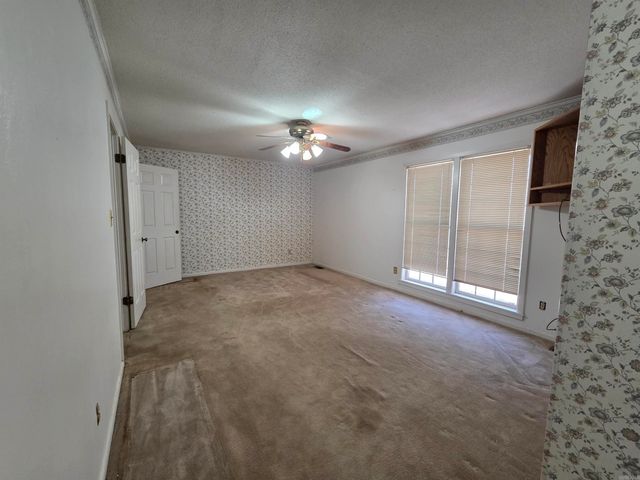 104 CR 7010, Wynne, AR 72396