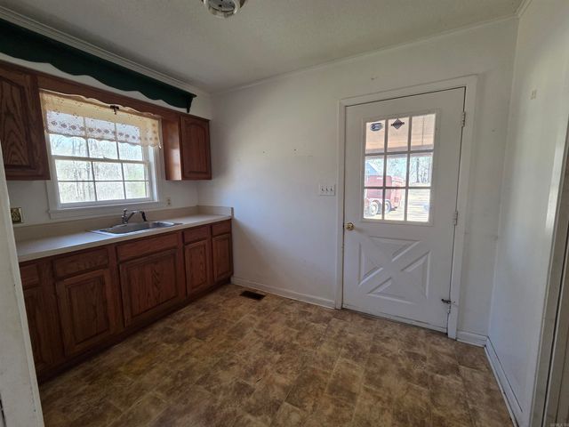 104 CR 7010, Wynne, AR 72396