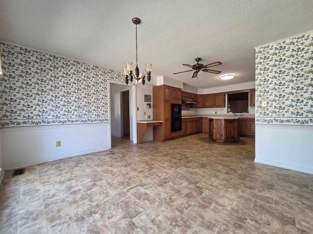 104 CR 7010, Wynne, AR 72396