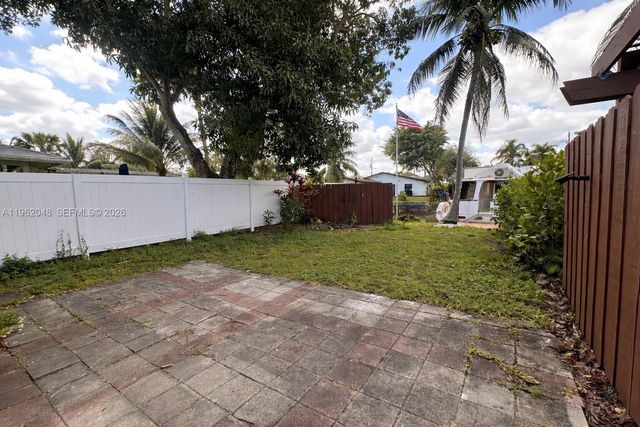 4396 SW 25th Ter 1-2, Dania Beach, FL 33312