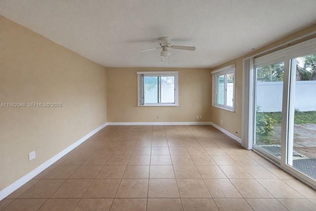 4396 SW 25th Ter 1-2, Dania Beach, FL 33312