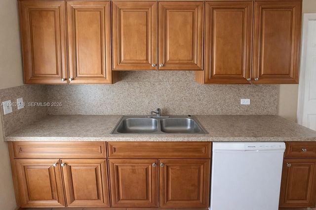 4396 SW 25th Ter 1-2, Dania Beach, FL 33312