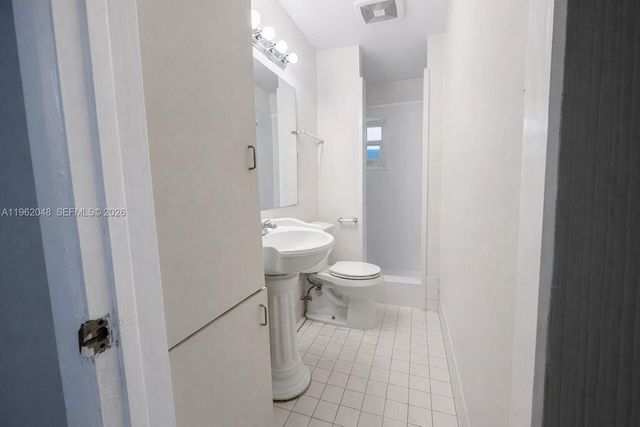 4396 SW 25th Ter 1-2, Dania Beach, FL 33312