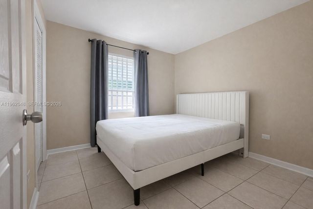 4396 SW 25th Ter 1-2, Dania Beach, FL 33312