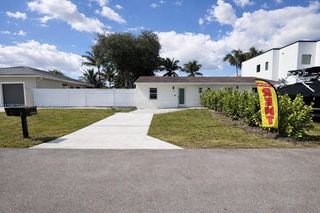 4396 SW 25th Ter 1-2, Dania Beach, FL 33312